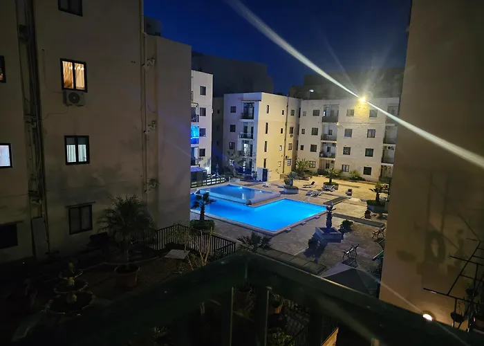 Apartment With Pool
